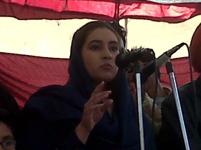 Jassi's daugther addressing crowd- Sidhwan Bet