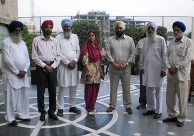 With Mrs Navneet Kaur Bhullar, Gulzara Singh, Ranjit Singh Mangat and Avtar Singh